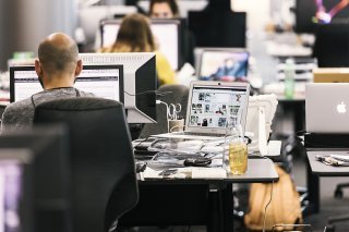 Presque 20% des salariés suisses envisagent un changement d'emploi dans les douze prochains mois. Un meilleur salaire et un travail qui procure davantage de satisfaction sont les principaux motifs évoqués. (archives)